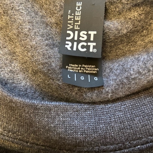 District V.I.T. Fleece Gray Weenies & Martinis Sweatshirt Size Large - Picture 9 of 10